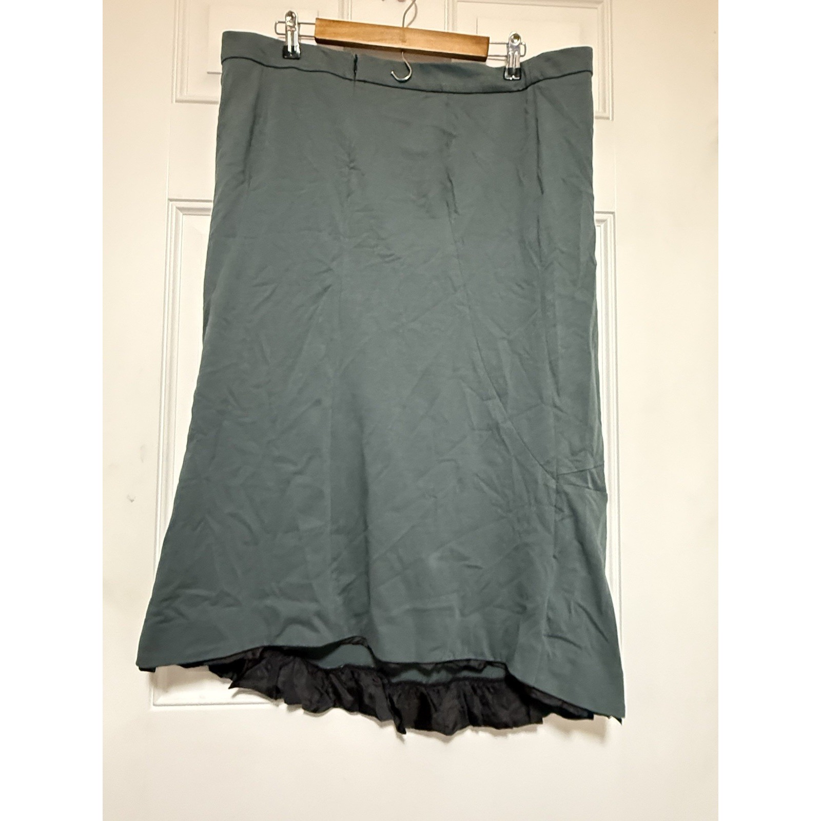 Lilith Paris Gray Bottom Ruffle Skirt New With Tag Size 46/Xxl